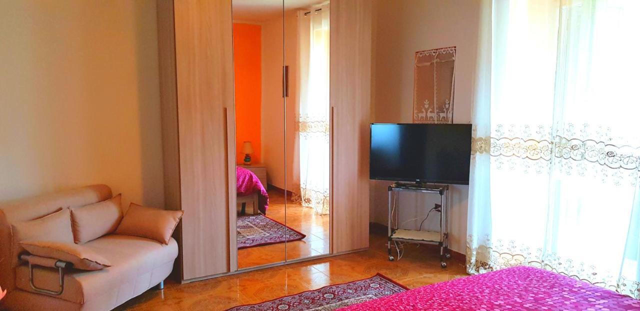 Casa Lory Appartement Pescina Buitenkant foto